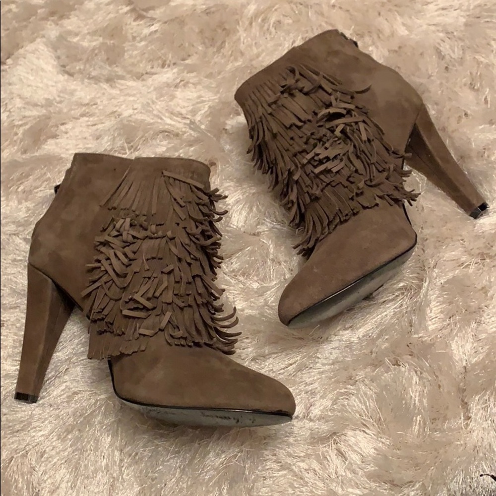 Banana Republic Fringed Booties (8). - Picture 2 of 7